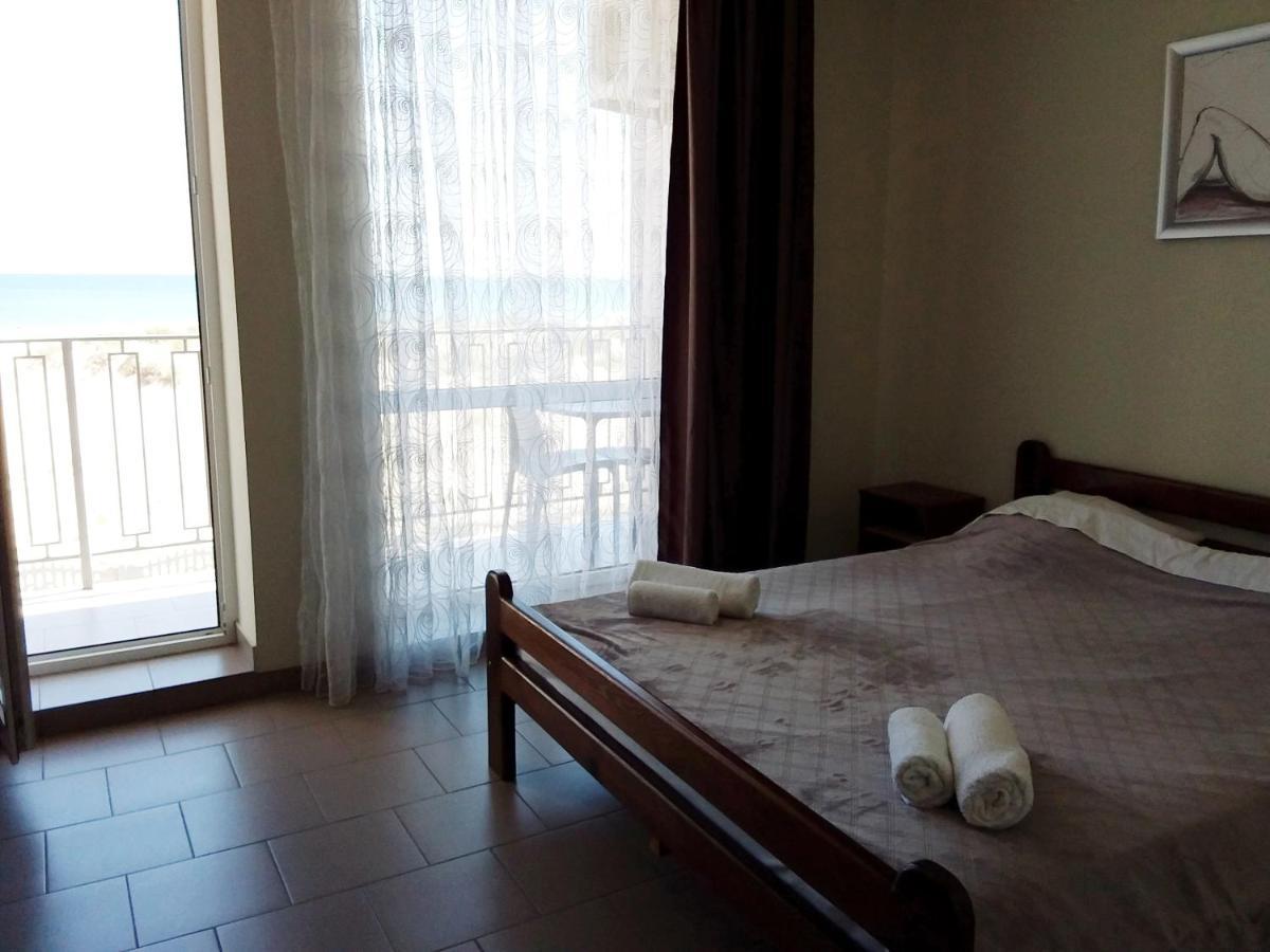 Hotel Golden Beach Zatoka Exterior foto